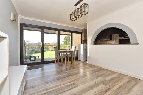 2 bedroom chalet for sale, Cockleton Lane, Cowes, Isle of Wight