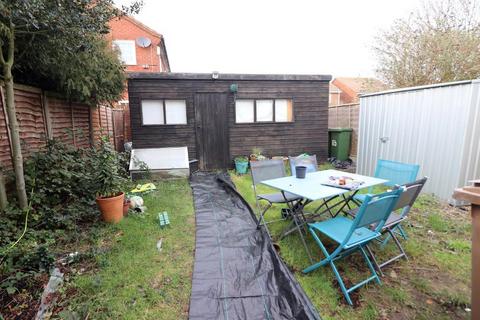 2 bedroom semi-detached house for sale, Luton LU2