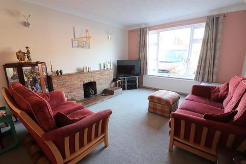 4 bedroom detached house for sale, Luton LU2