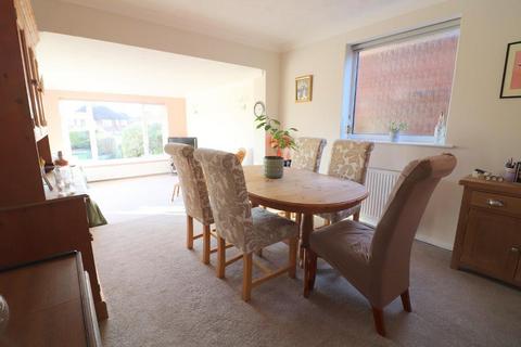 12 Egdon Drive, Luton, LU2 7AZ