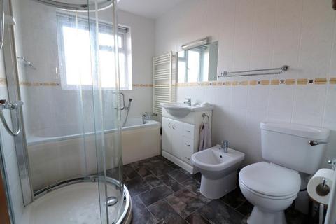 12 Egdon Drive, Luton, LU2 7AZ