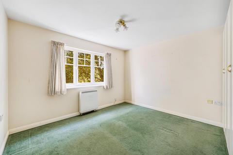 7 Chamberlain Gardens, Hounslow, TW3 4NF