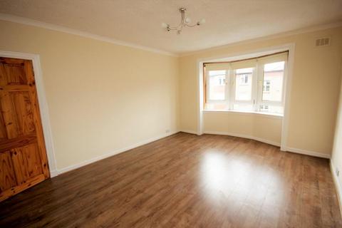 3 bedroom flat to rent, Glasgow G12