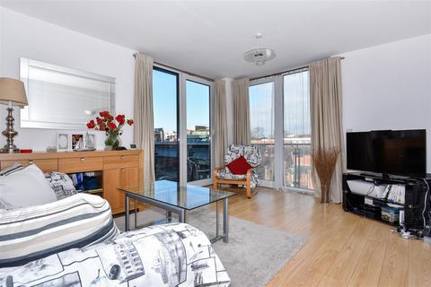 2 bedroom apartment for sale, 33 Channel Way, Southampton