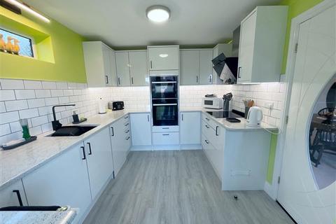 18 Abbots Meadow, Sothall, Sheffield, S20 2QU