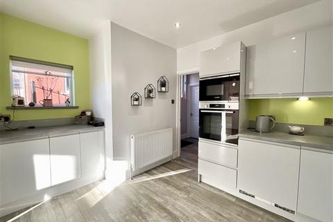 38 Retford Road, Sheffield, S13 9LE