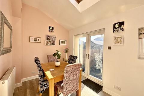 38 Retford Road, Sheffield, S13 9LE