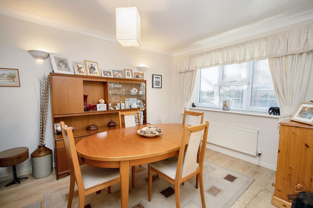 Bedroom 3/Dining Room