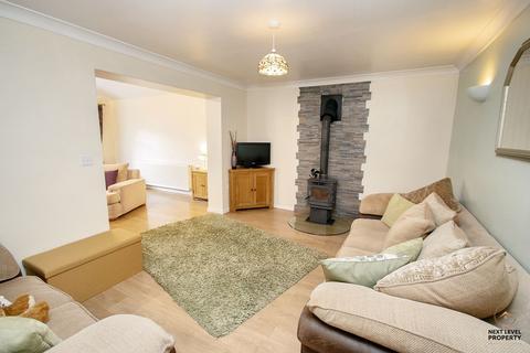 3 bedroom chalet for sale, Bullfinch Way, Friday Bridge, PE14