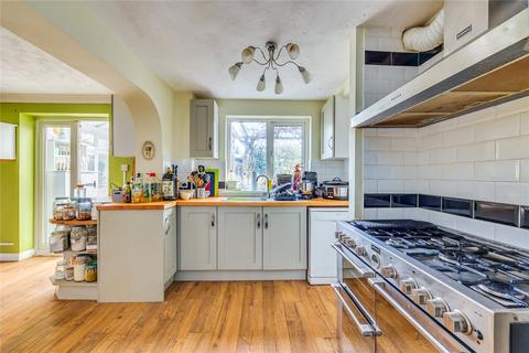 4 bedroom semi-detached house for sale, Preston Road, Toddington, Bedfordshire, LU5