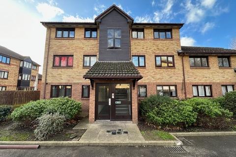 2 bedroom flat for sale, WATERSIDE CLOSE, BARKING IG11