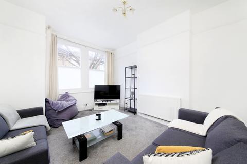 4 bedroom terraced house to rent, Margate Road, London SW2