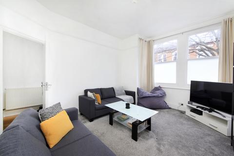 4 bedroom terraced house to rent, Margate Road, London SW2