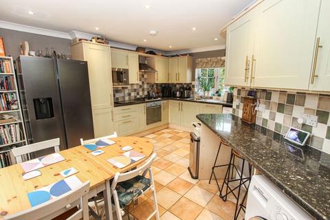 2 Barnes Way, Herne Bay, CT6 6RX