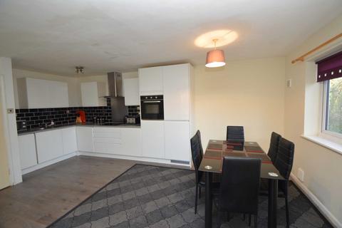 2 bedroom apartment to rent, ADDLESTONE