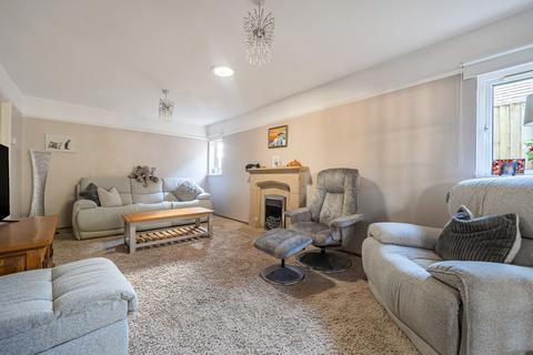 4 bedroom bungalow for sale, Newfield Road, Reading RG4