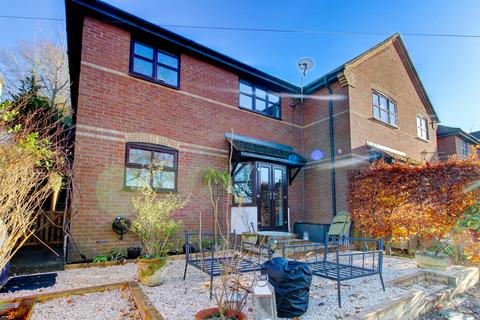 2 bedroom end of terrace house for sale, Lawsone Rise, Buckinghamshire HP13