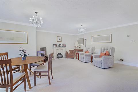 2 bedroom apartment for sale, Epping New Road, Essex IG9