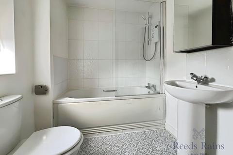 11 Mainsail Close, Liverpool, L3 6AH