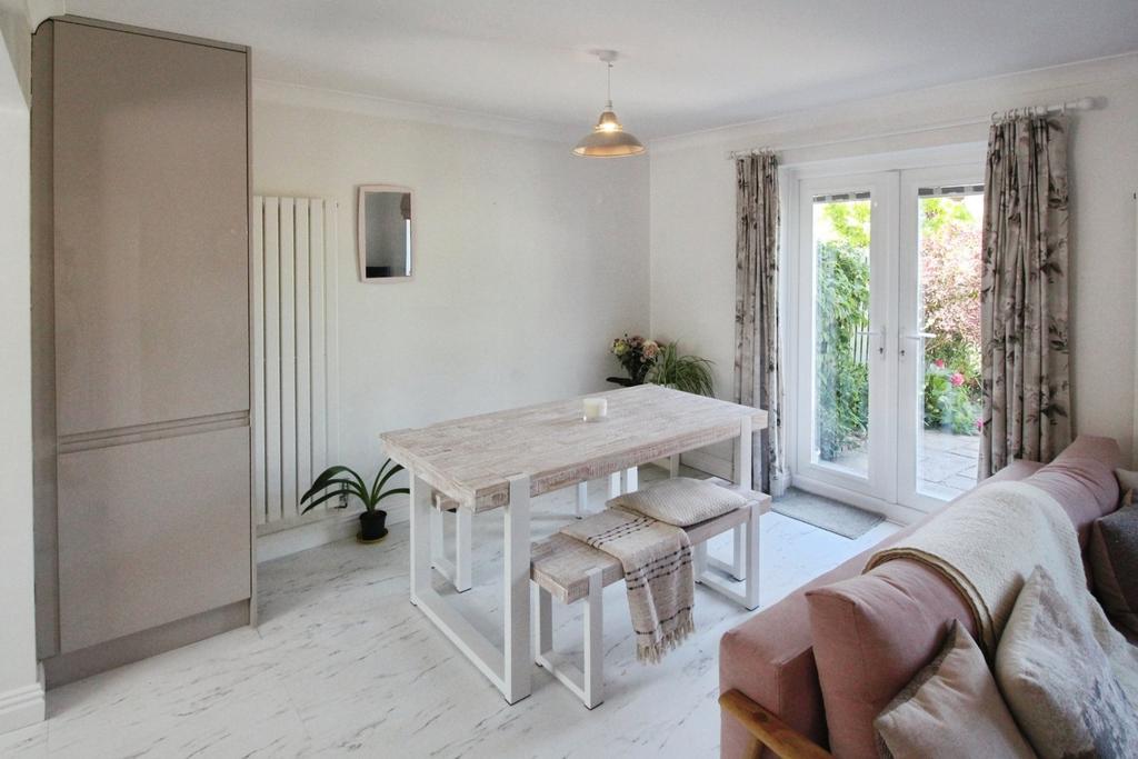 Dining Lounge