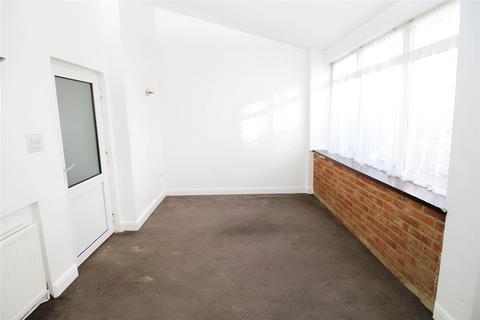 3 bedroom end of terrace house to rent, Stanley Street, Bedfordshire MK41