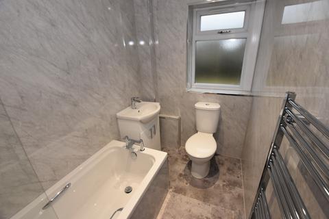 2 bedroom flat to rent, Mavisbank Street, Lanarkshire ML6