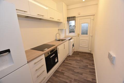 2 bedroom flat to rent, Mavisbank Street, Lanarkshire ML6