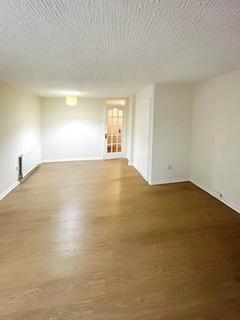 3 bedroom flat to rent, Skye Drive, Glasgow G67