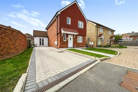 3 bedroom detached house to rent, Dewberry Close, Kent ME13