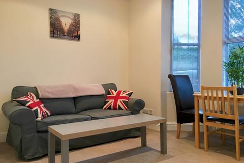 2 bedroom flat to rent, Clifton House Middle Hill, Surrey TW20