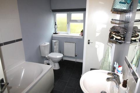 2 bedroom terraced house to rent, Deakins Road, Birmingham B25