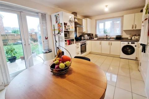 4 bedroom detached house for sale, Threadneedle Drive, Manchester M28