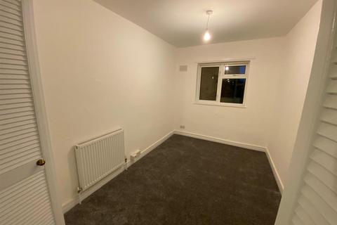 1 bedroom flat to rent, Vicarage Lane, Gravesend, Kent, DA12