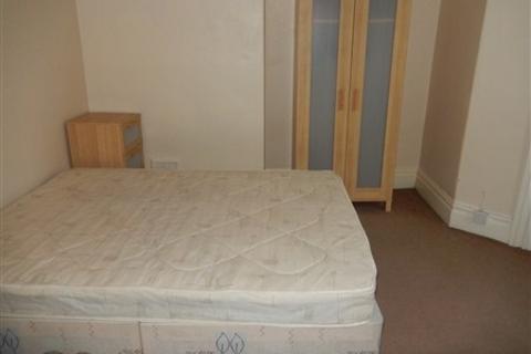 2 bedroom flat to rent, Helmsley Road, Newcastle upon Tyne, NE2 1RD