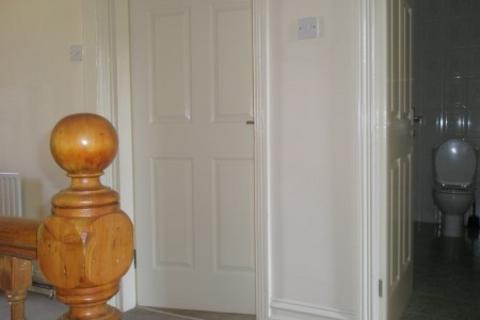 3 bedroom flat to rent, Doncaster Road, Newcastle upon Tyne, NE2 1RB