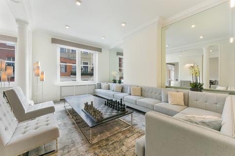 4 bedroom apartment to rent, Rutland Gardens, SW7