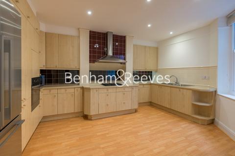 4 bedroom apartment to rent, East Heath Road, Hampstead NW3