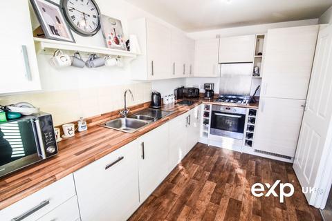 3 bedroom semi-detached house for sale, Parliament Way, Mansfield NG21