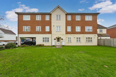 1 bedroom flat for sale, Bower Way, Cippenham