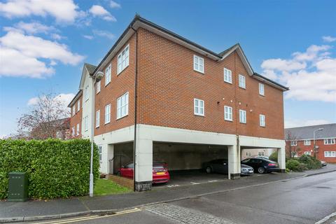 1 bedroom flat for sale, Bower Way, Cippenham