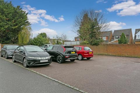 1 bedroom flat for sale, Bower Way, Cippenham