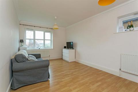 1 bedroom flat for sale, Bower Way, Cippenham