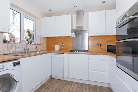 3 bedroom detached house for sale, Carisbrooke Drive, Worthing