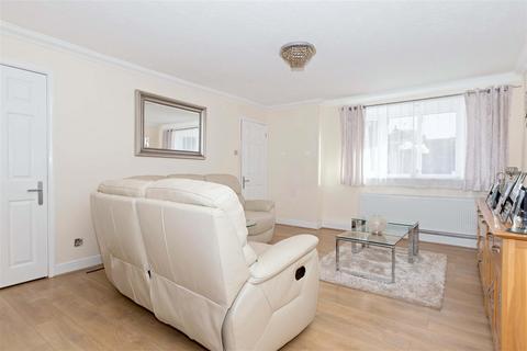 3 bedroom detached house for sale, Carisbrooke Drive, Worthing