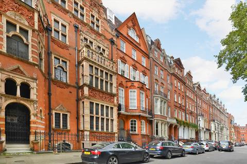 2 bedroom apartment for sale, Cadogan Square, Knightsbridge SW1X.