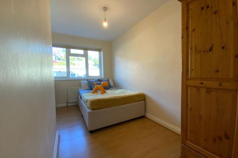 1 bedroom in a house share to rent, Lane End Road, High Wycombe, HP12