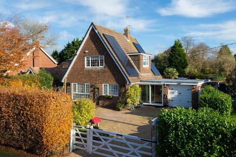 5 bedroom detached house for sale, Church Lane, Challock