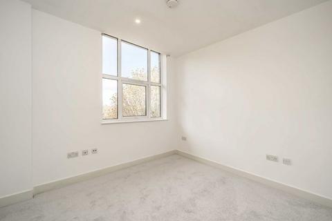 2 bedroom flat for sale, Bromyard Avenue, London W3