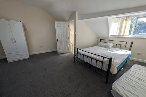 3 bedroom flat to rent, Heathfield Road, Birmingham B19