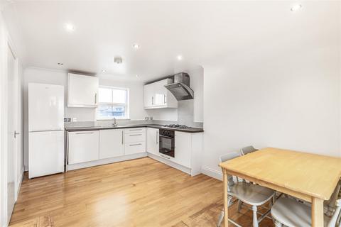 3 bedroom maisonette to rent, Lacy Road, London